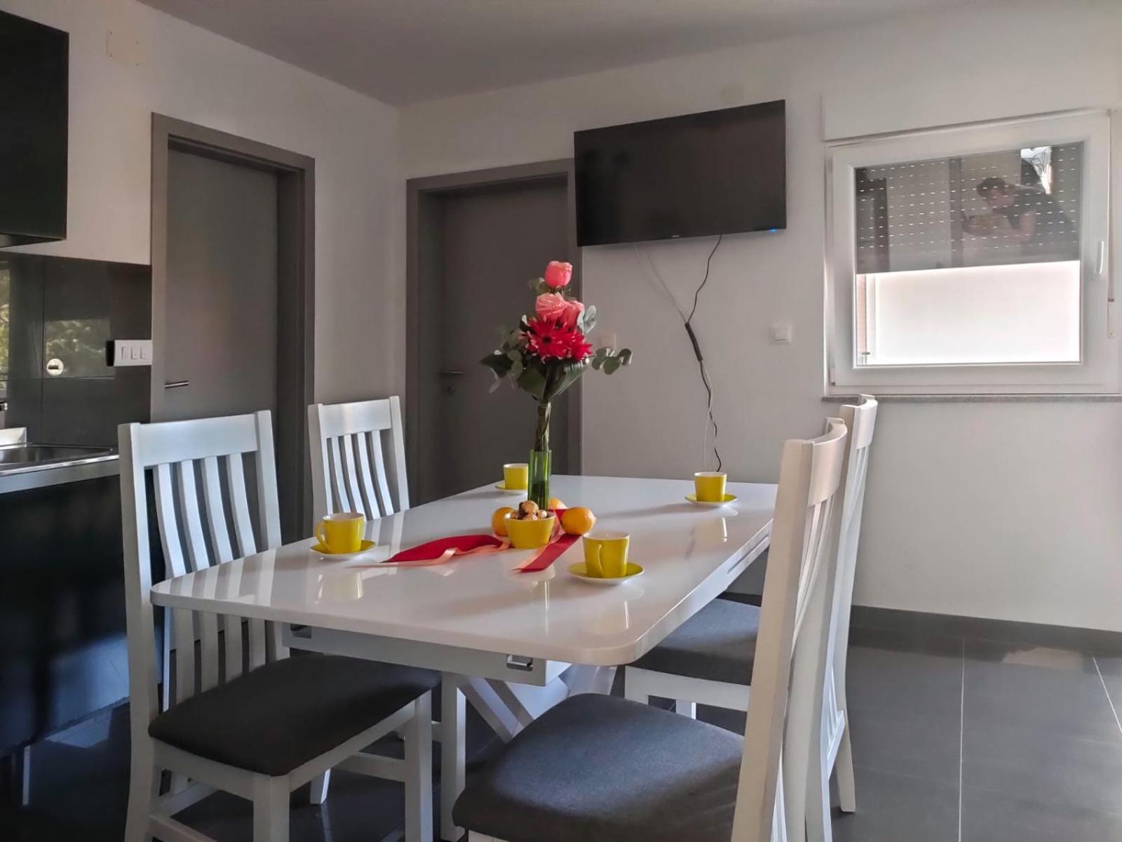 Rafael Apartments Медулин Екстериор снимка