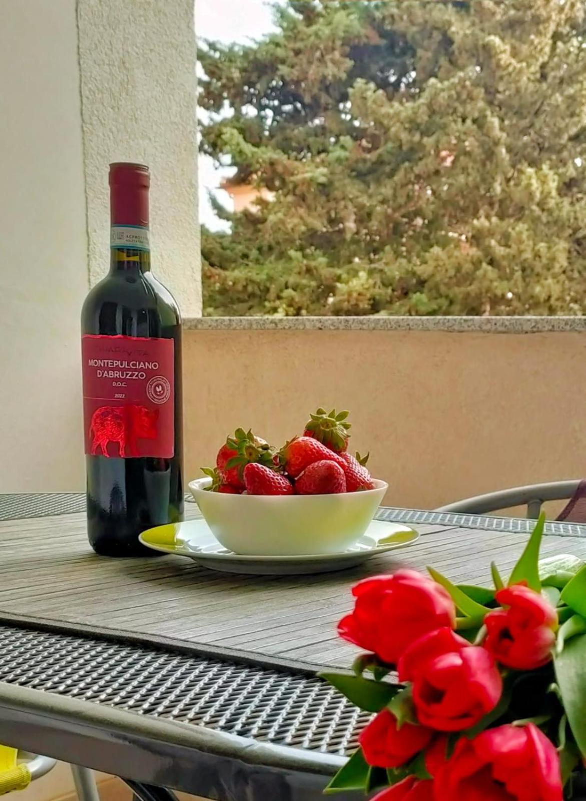 Rafael Apartments Медулин Екстериор снимка